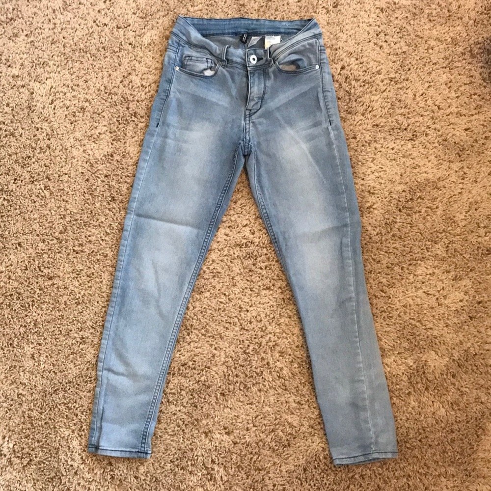 light wash skinny jeans- girls